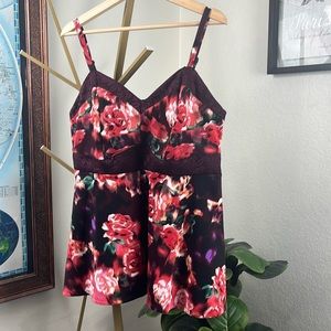 NWT Torrid dark floral print cami. Perfect Valentine's Day top. SZ 2